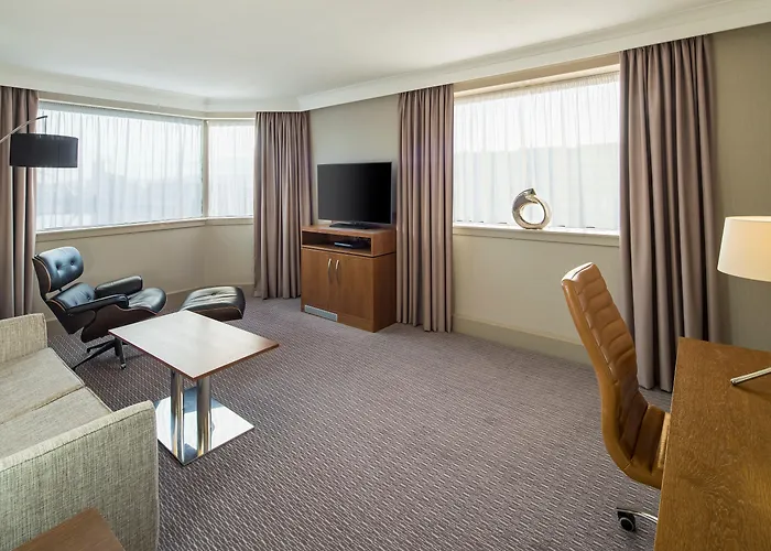 Crowne Plaza Glasgow By IhgAirport Hotel